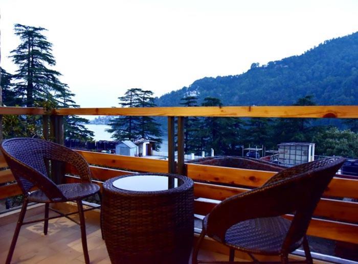 Season Hotel Nainital Exterior foto